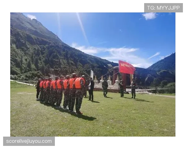 乔纳森·克劳斯关键战中高速前插撕开防线 边锋转型进攻发起点